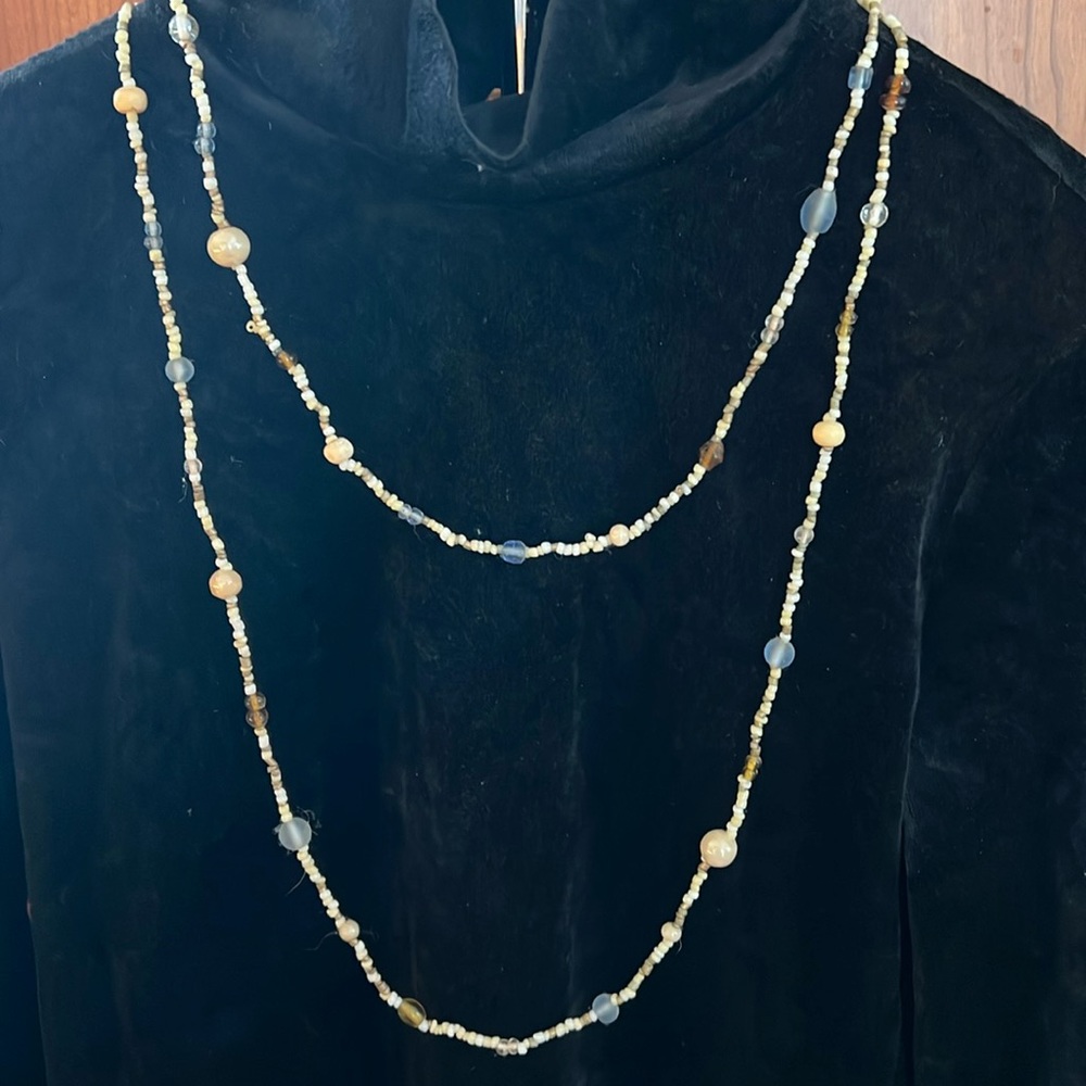 Bead necklace